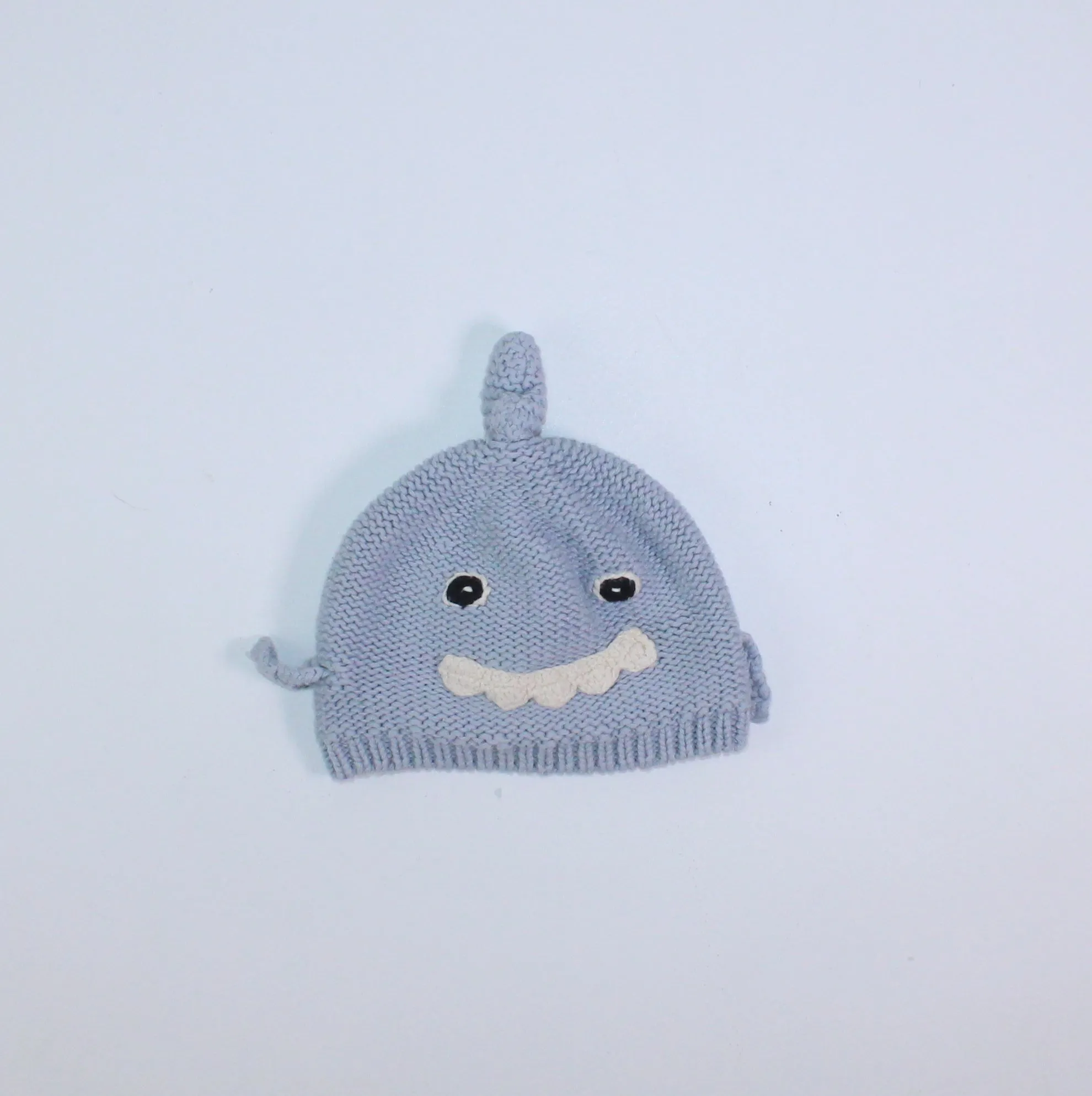 BABY GAP SHARK KNIT HAT 6-12M PRE-LOVED