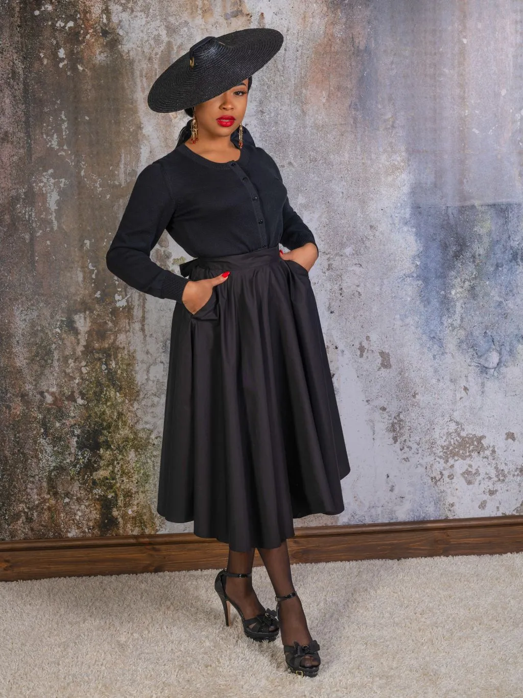 Black Adjustable 1950s Circle Skirt