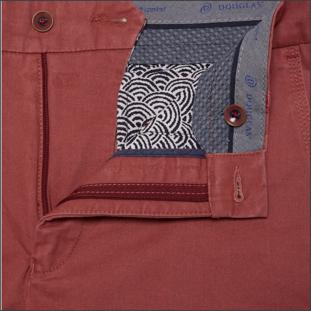 Douglas Porter Red Chinos<>