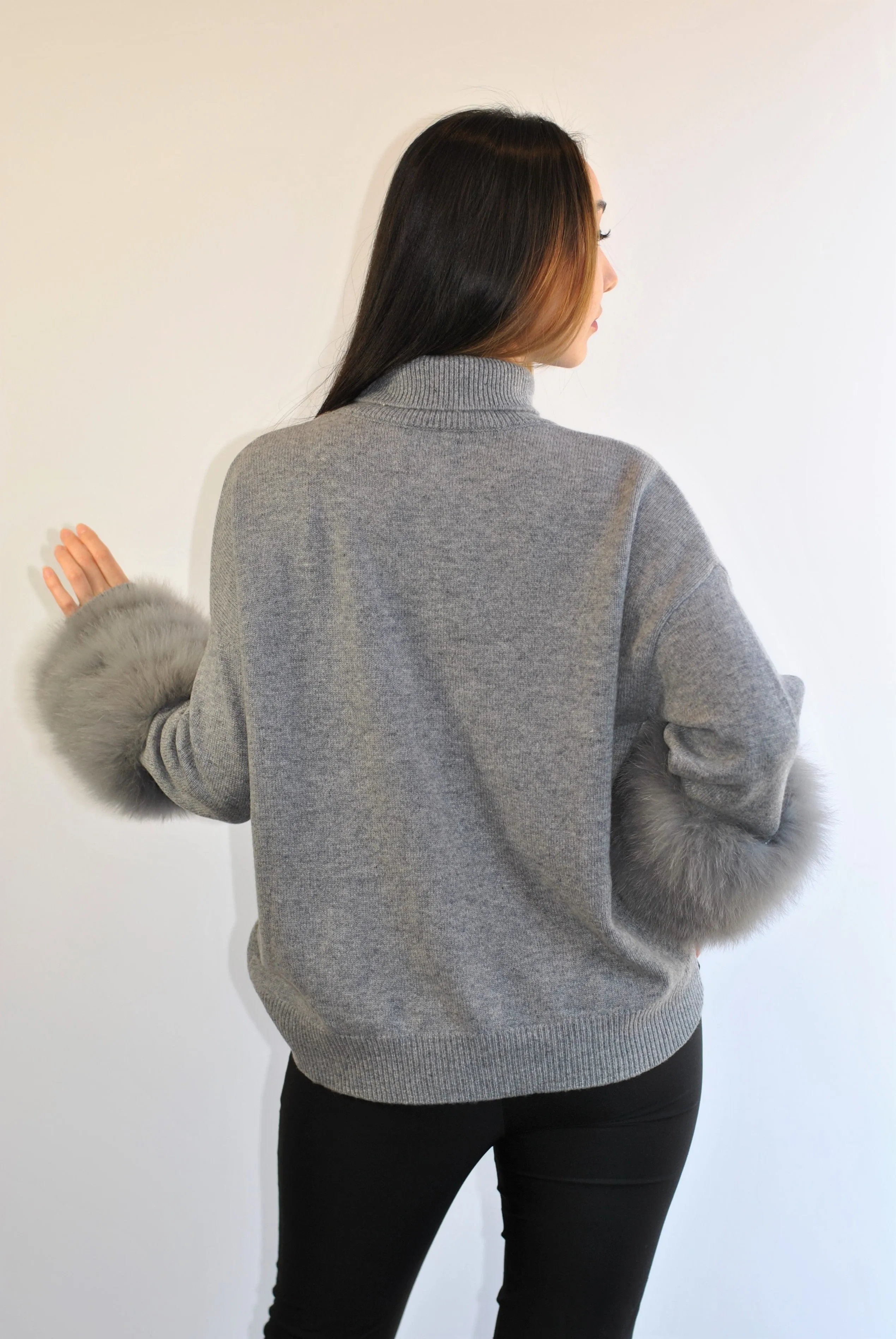 JEN Detachable Fox Fur Cuff Luxury Merino Wool Pullover Sweater