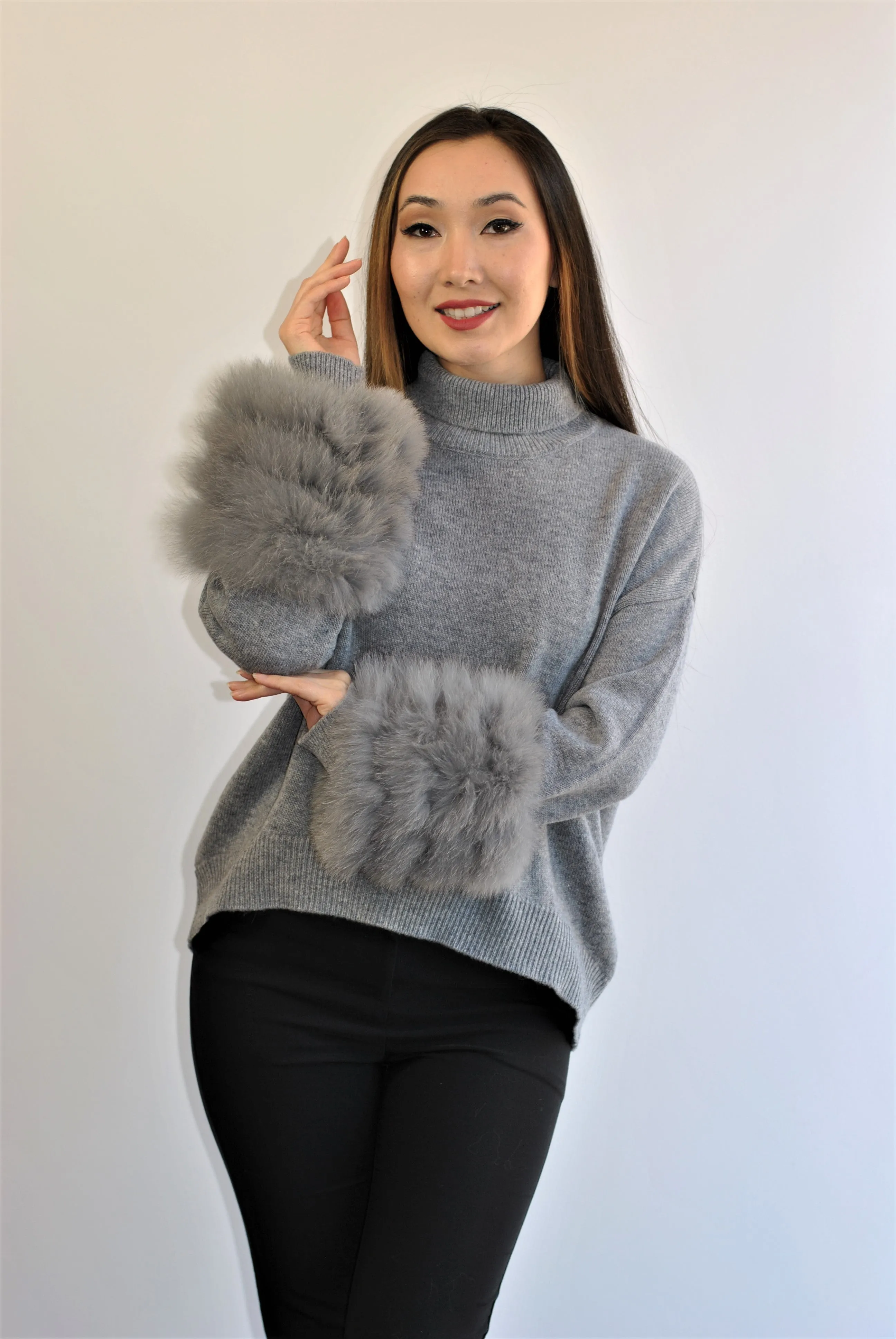 JEN Detachable Fox Fur Cuff Luxury Merino Wool Pullover Sweater