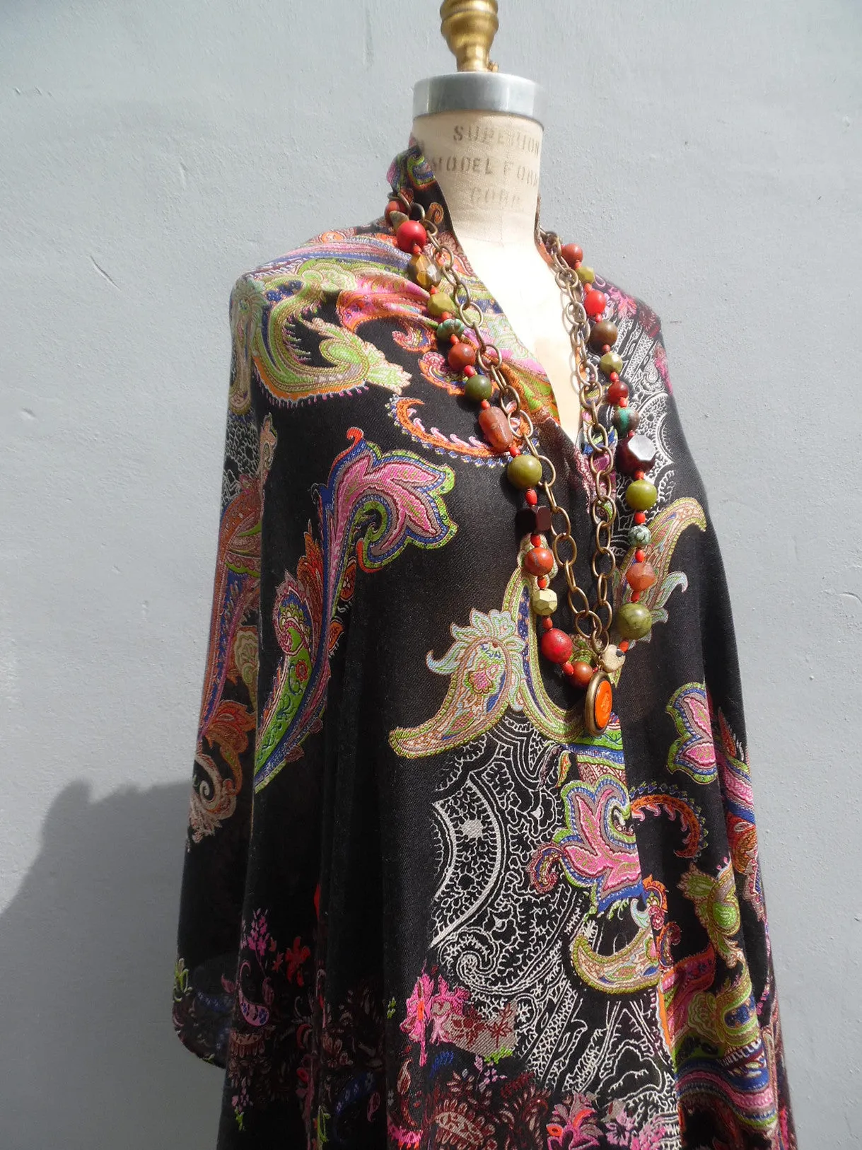 Shawl Silk And Cashmere Paisley Black and Bright