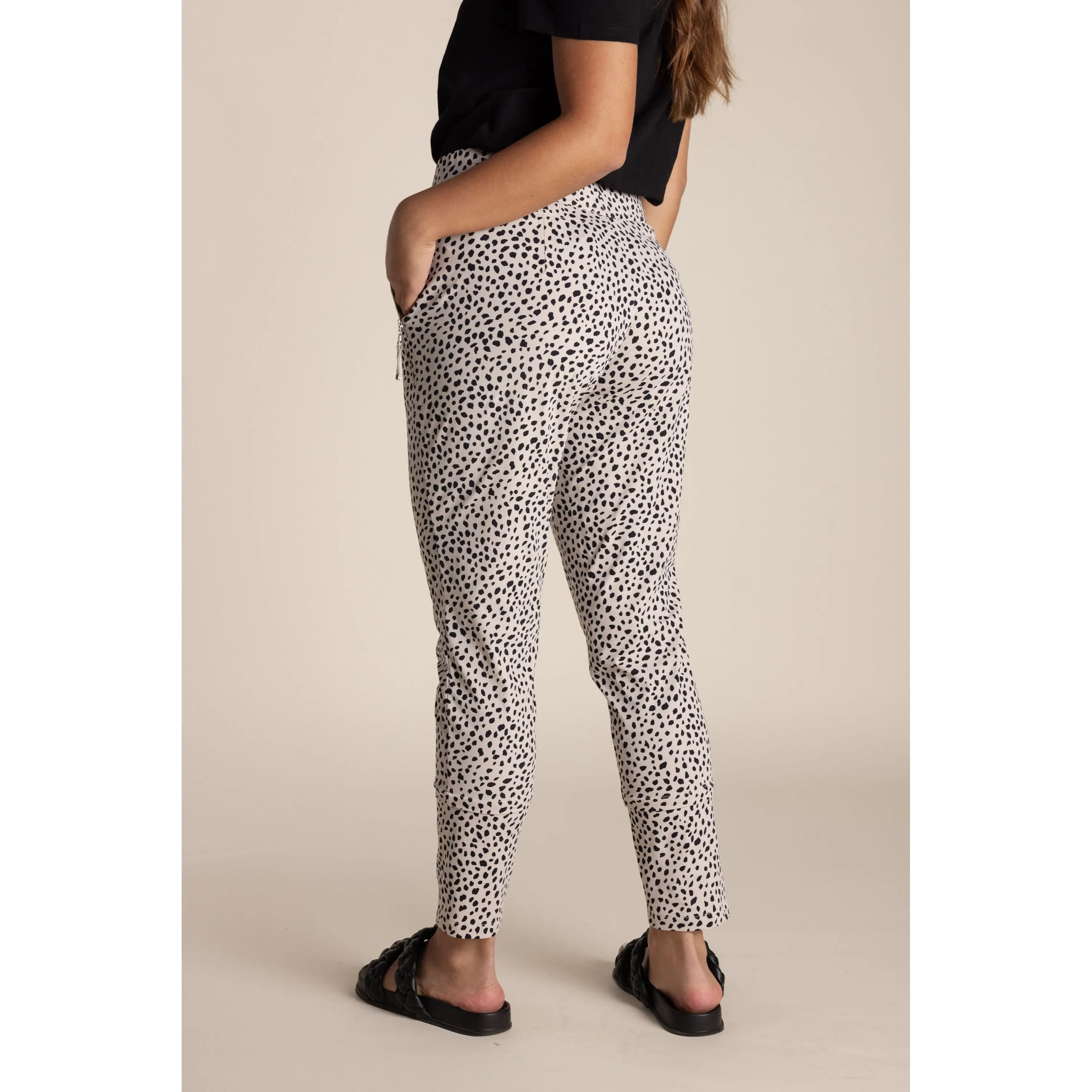 Two T's - Spot Panel Pant Stone/ Black